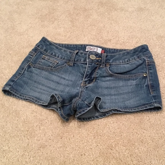 SO Pants - SO Light Denim Short Shorts